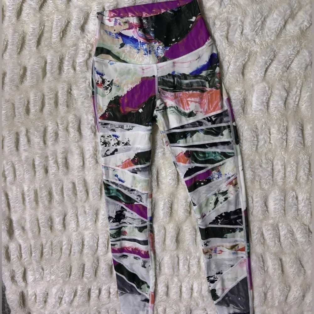 LULULEMON ATHLETICA Women’s Wunder Under Crop Leggings